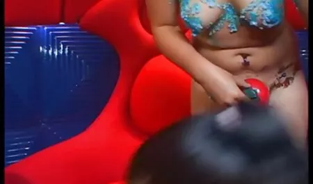 La fille qui voulait telecharger des video porno gratuit voir la fille, mais cela ne lui a pas porté chance.