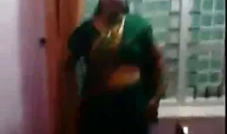 L'étudiant video gratuite film x a fini avec sa langue après avoir eu un beau fils de pute à trois visages.