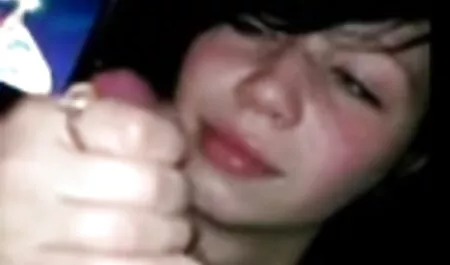 Comment la sexe gratuit massage fille de la femme au foyer se casse dans la cuisine