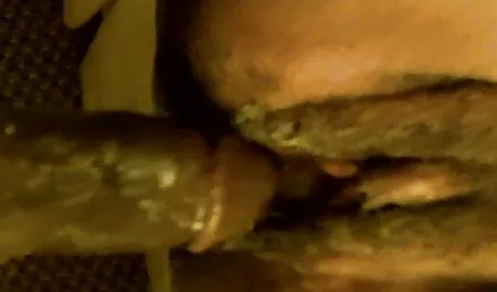 Je suis venu à la vidéos de sexe gratuit cuisine pour me masturber avec un trou.