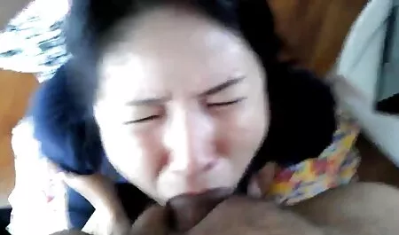 La fille soulage le stress film x lesbienne gratuit causé par le sexe de son père.