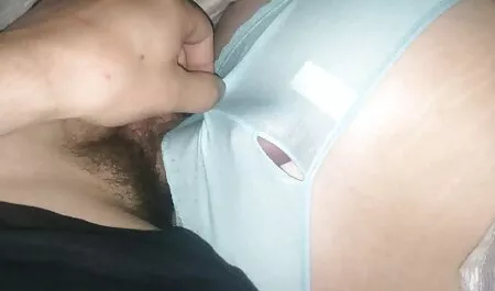 Dans le centre de Moscou, la tante était habillée quand elle film porno pornovore s'est arrêtée.