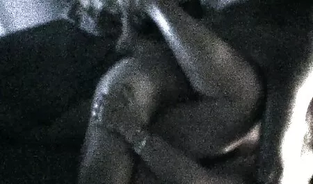Les Strapons sexe tv gratuit sont en chaussettes rayées.