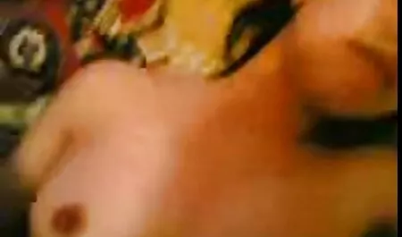 Babe joue film porno francais en entier avec un gros pénis
