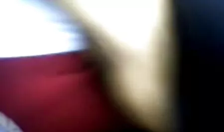 Le cul regarder porno en streaming de la mère trempé dans la graisse et fissuré avec tous les œufs.