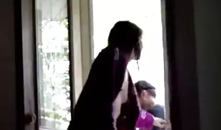 Irina pisulina révèle sa chatte pendant video gratuite xxx la danse orientale.