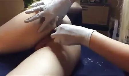 Après avoir eu des relations sexuelles anales dures sur un video x gratuit perfect lit blanc comme neige, un homme maudit la bouche de la fille.