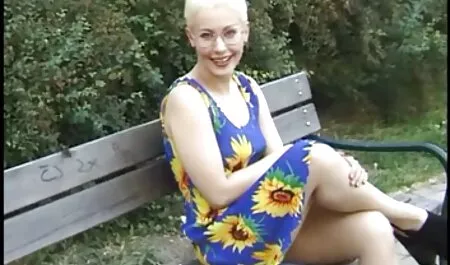 Blonde video porno gratuite en streaming formé pour une lesbienne adulte.