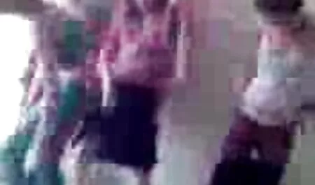 Un film porno italien gratuit gros couple dans un Canzana.