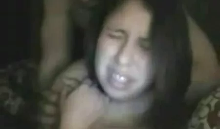 Elle a pissé et a écrasé la mère qui a lavé la salle xxnx porno gratuit de bain.